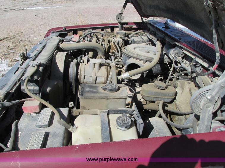 image for item E5026 1989 Ford F250 XLT Lariat SuperCab pickup truck