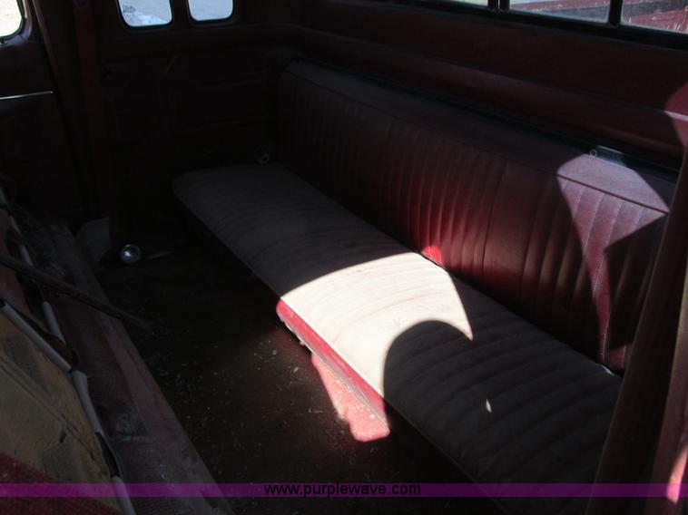 image for item E5026 1989 Ford F250 XLT Lariat SuperCab pickup truck