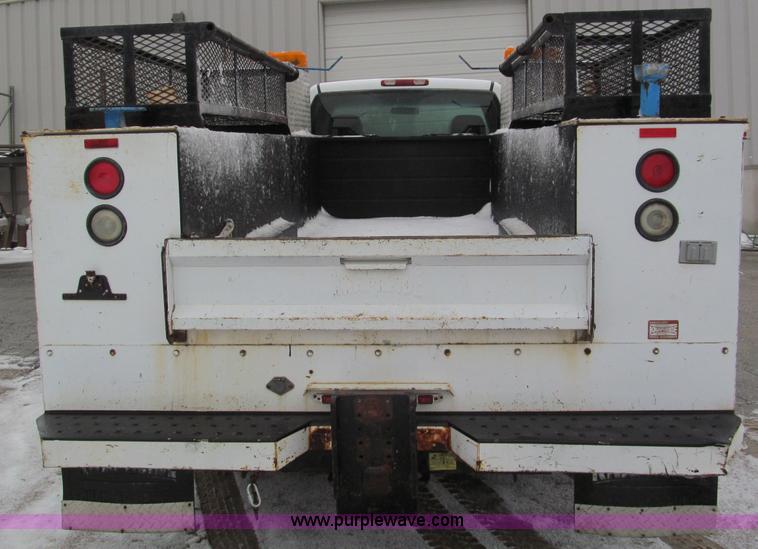 image for item E5882 2005 Chevrolet Silverado 3500 service truck