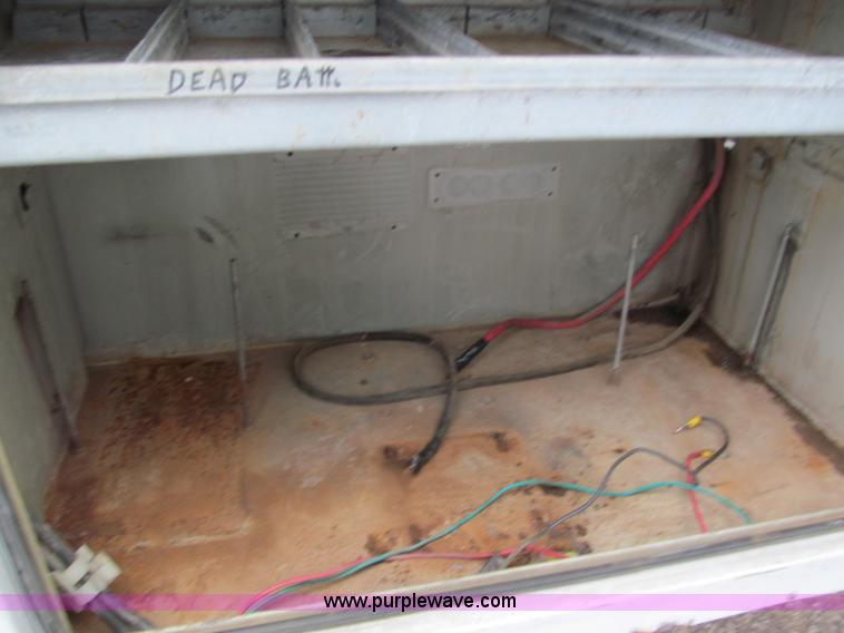 image for item E5882 2005 Chevrolet Silverado 3500 service truck