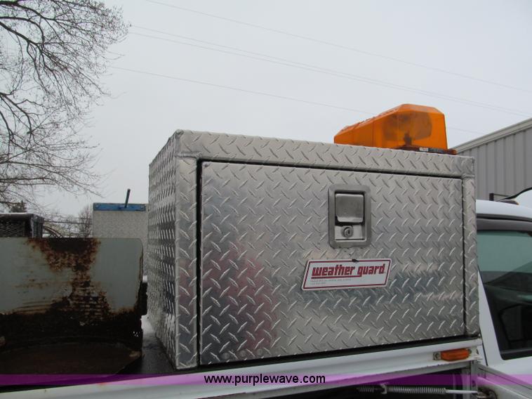 image for item E5882 2005 Chevrolet Silverado 3500 service truck