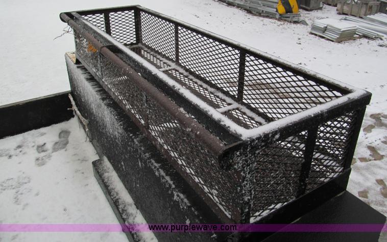 image for item E5882 2005 Chevrolet Silverado 3500 service truck