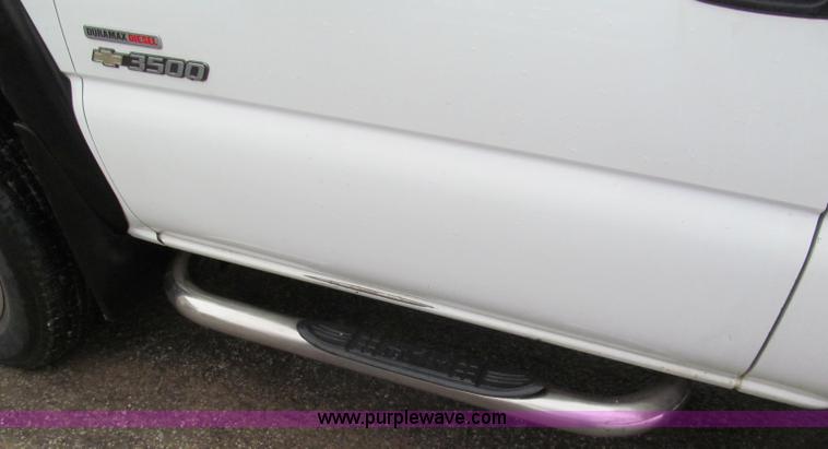 image for item E5882 2005 Chevrolet Silverado 3500 service truck