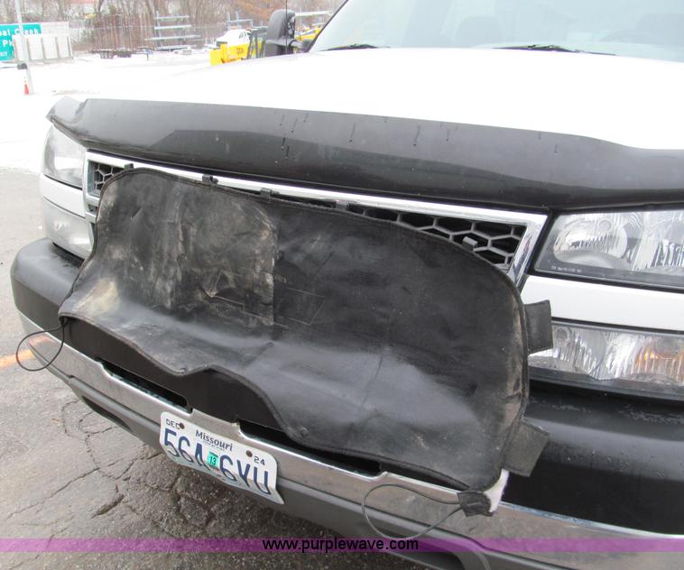 image for item E5882 2005 Chevrolet Silverado 3500 service truck