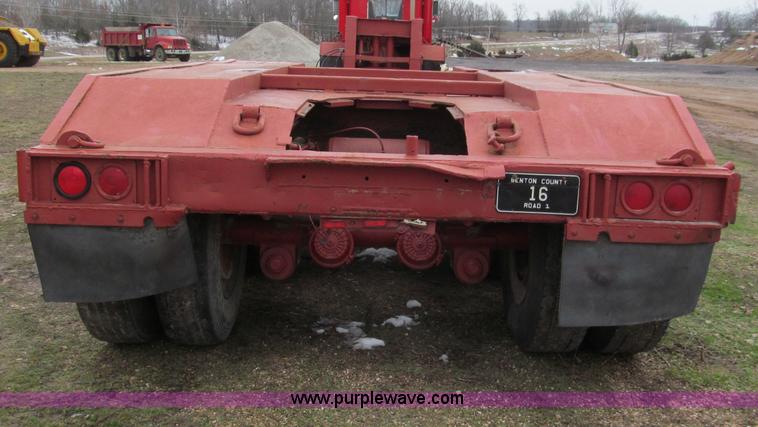 image for item E5921 1976 Trailbec FB600-DE detatch triple axle low boy trailer