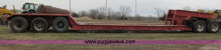 image for item E5921 1976 Trailbec FB600-DE detatch triple axle low boy trailer