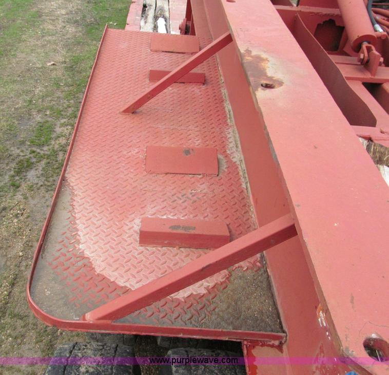 image for item E5921 1976 Trailbec FB600-DE detatch triple axle low boy trailer