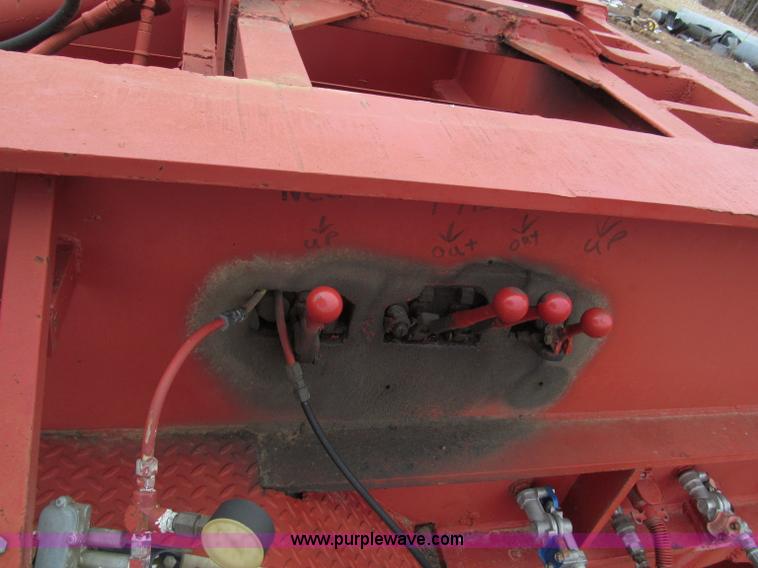 image for item E5921 1976 Trailbec FB600-DE detatch triple axle low boy trailer