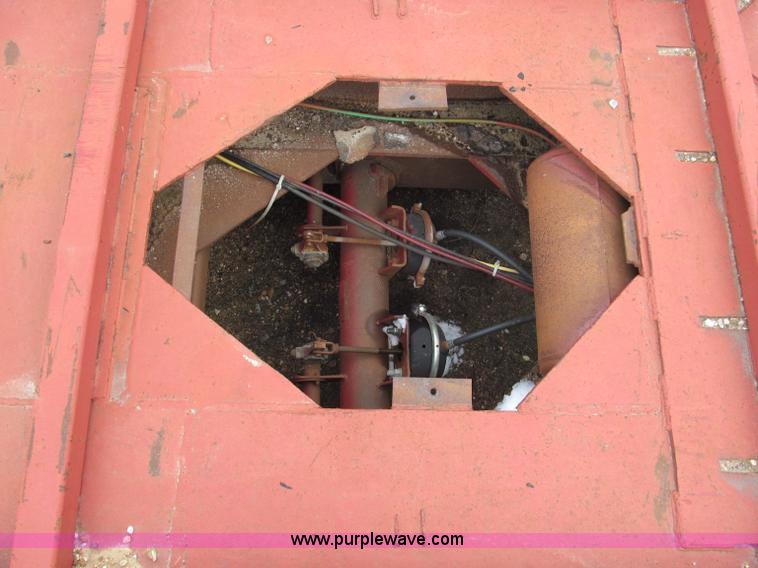 image for item E5921 1976 Trailbec FB600-DE detatch triple axle low boy trailer