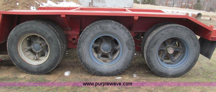 image for item E5921 1976 Trailbec FB600-DE detatch triple axle low boy trailer