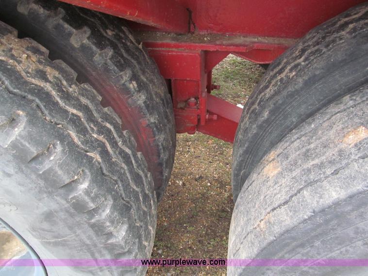 image for item E5921 1976 Trailbec FB600-DE detatch triple axle low boy trailer