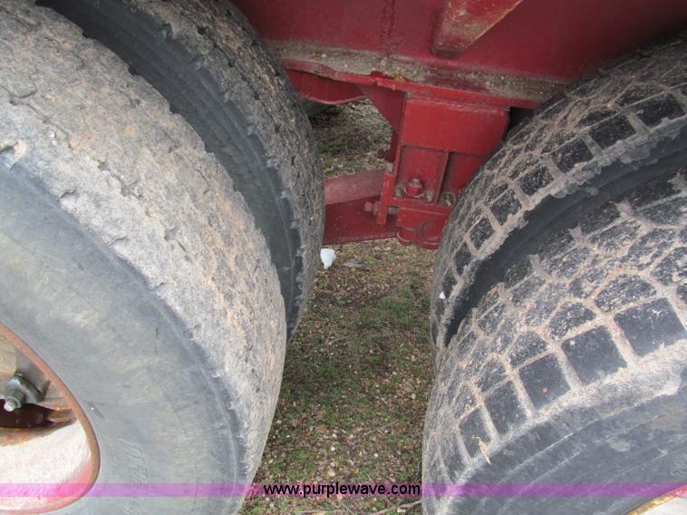 image for item E5921 1976 Trailbec FB600-DE detatch triple axle low boy trailer