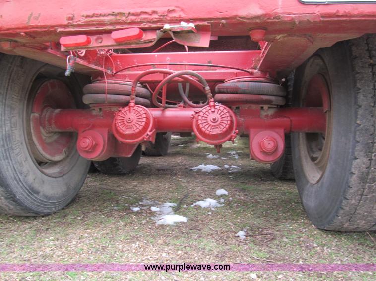 image for item E5921 1976 Trailbec FB600-DE detatch triple axle low boy trailer