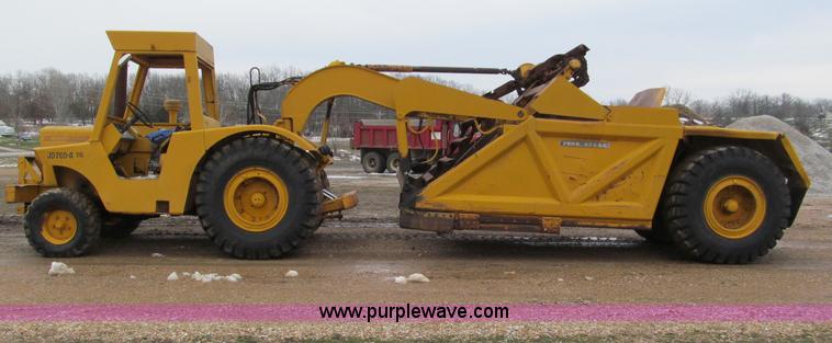 image for item E5923 1973 John Deere 760A scraper