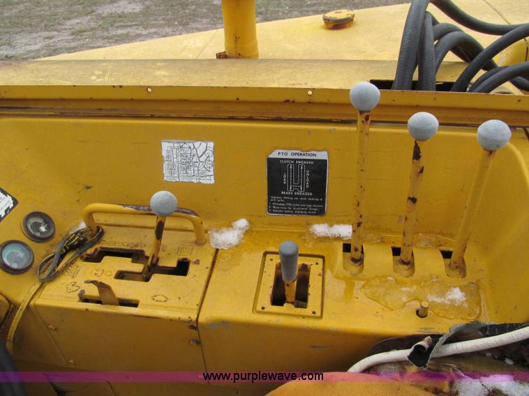 image for item E5923 1973 John Deere 760A scraper