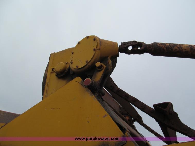 image for item E5923 1973 John Deere 760A scraper