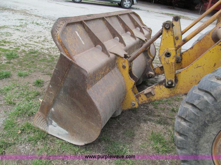 image for item E5963 1973 Caterpillar 920 wheel loader