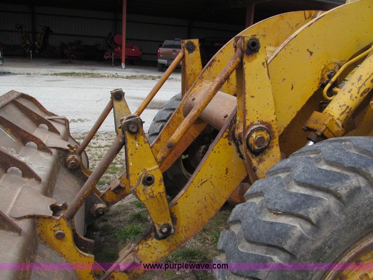 image for item E5963 1973 Caterpillar 920 wheel loader