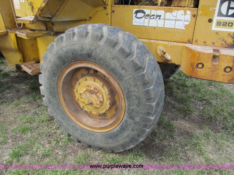image for item E5963 1973 Caterpillar 920 wheel loader
