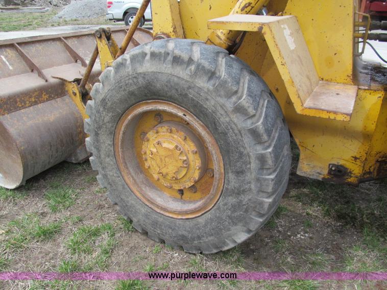 image for item E5963 1973 Caterpillar 920 wheel loader
