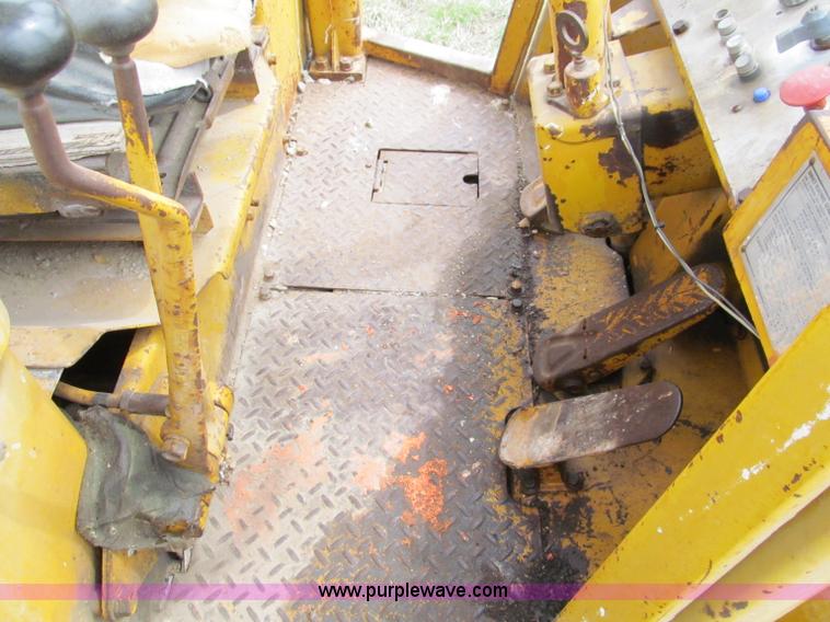 image for item E5963 1973 Caterpillar 920 wheel loader