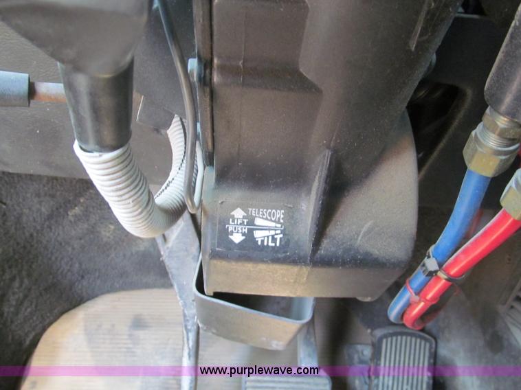 image for item E5966 1999 Freightliner Classic XL semi truck