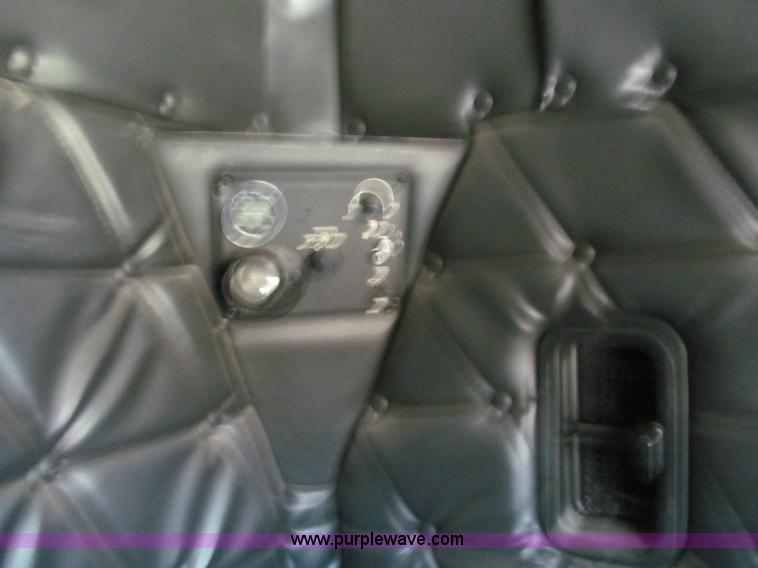 image for item E5966 1999 Freightliner Classic XL semi truck