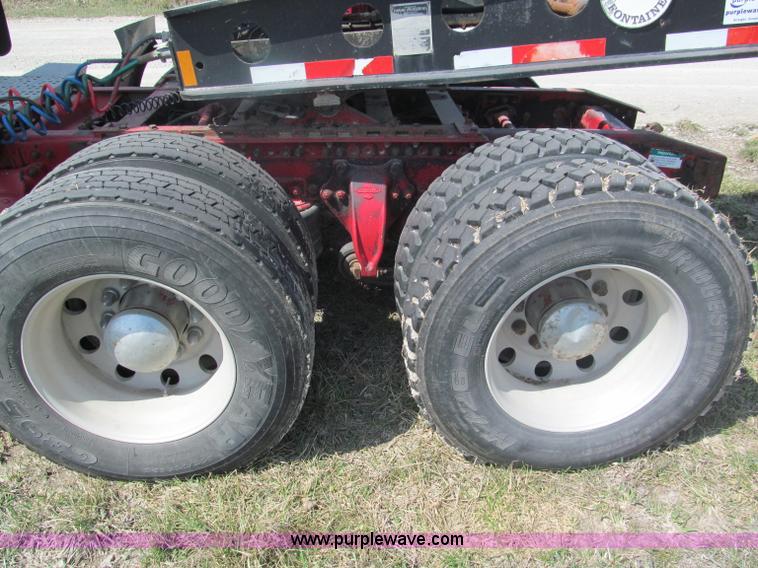 image for item E5967 1999 Freightliner Classic XL semi truck