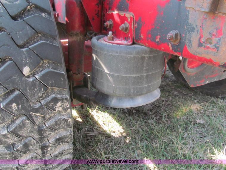 image for item E5967 1999 Freightliner Classic XL semi truck