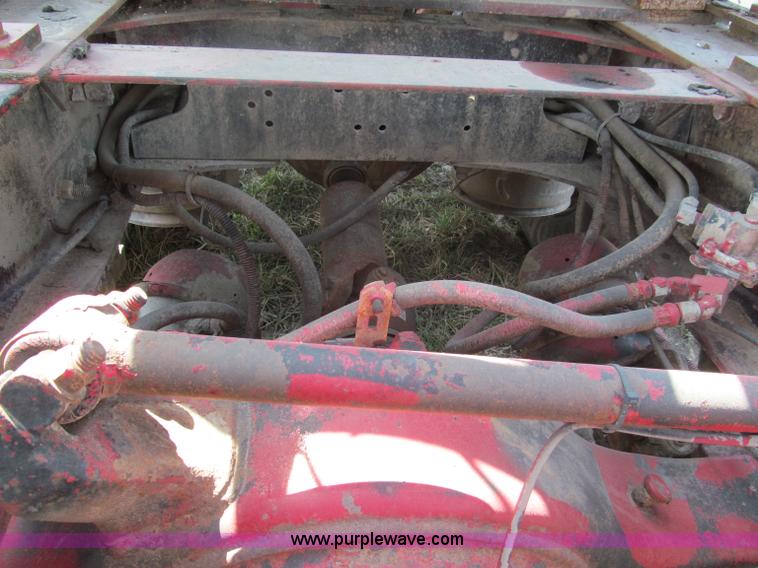 image for item E5967 1999 Freightliner Classic XL semi truck