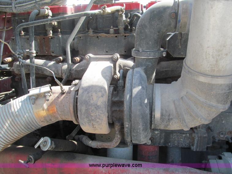 image for item E5967 1999 Freightliner Classic XL semi truck