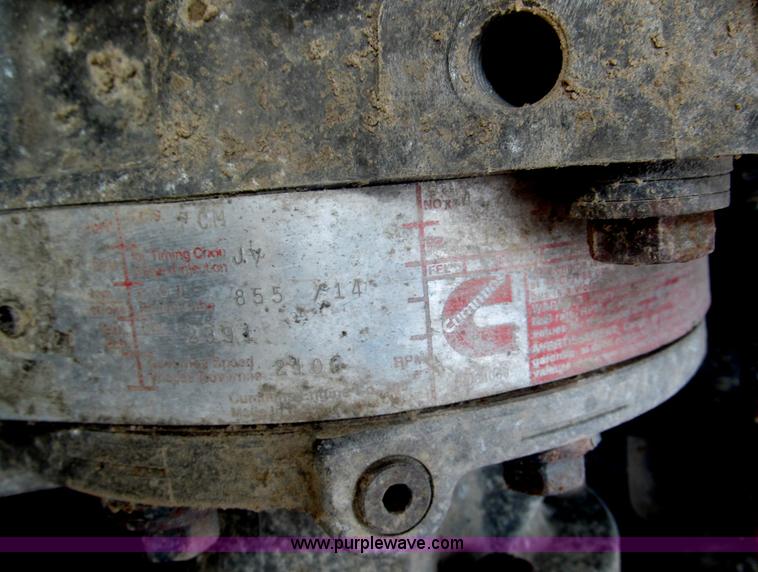 image for item E5967 1999 Freightliner Classic XL semi truck