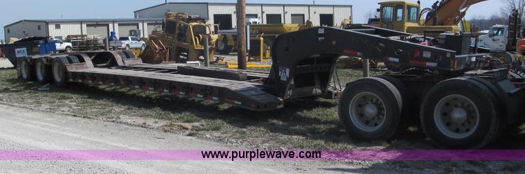 image for item E5968 1998 Fontaine 55 ton triple axel detach lowboy trailer