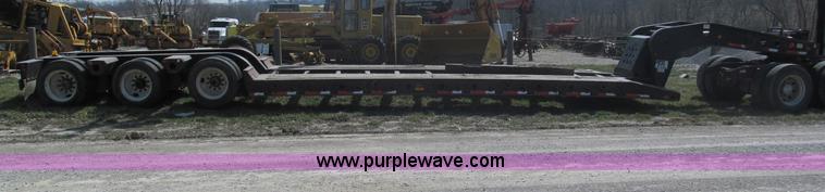 image for item E5968 1998 Fontaine 55 ton triple axel detach lowboy trailer