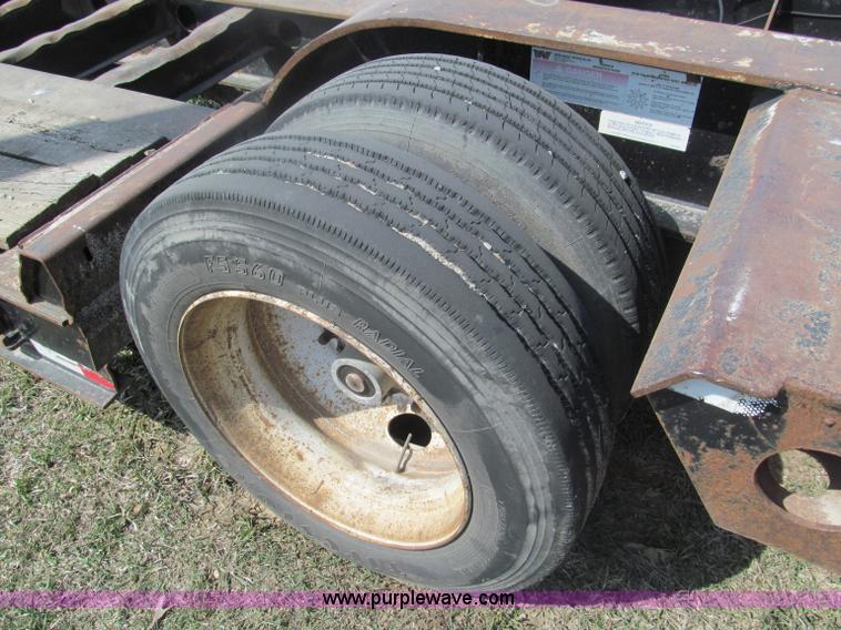 image for item E5968 1998 Fontaine 55 ton triple axel detach lowboy trailer