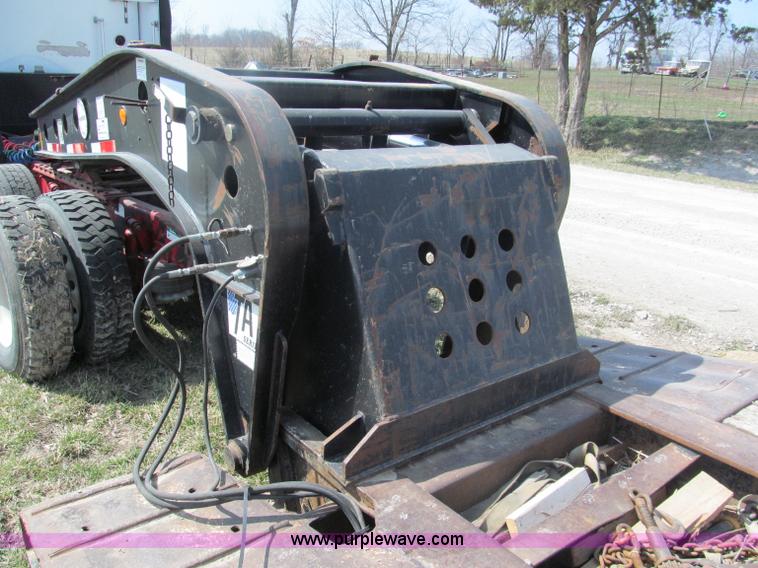 image for item E5968 1998 Fontaine 55 ton triple axel detach lowboy trailer