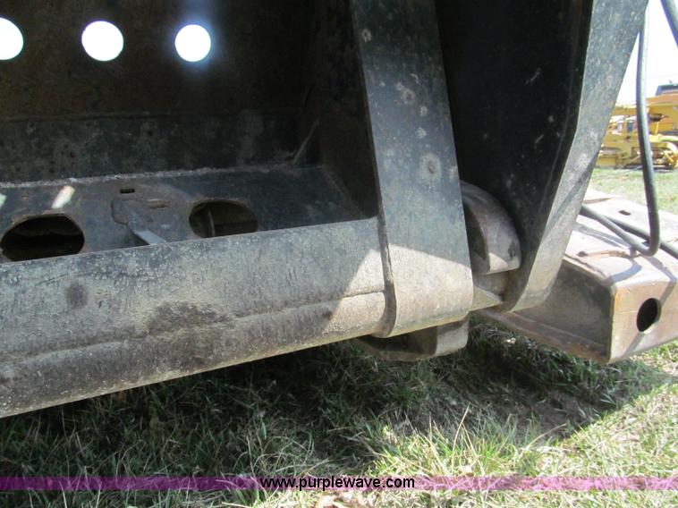 image for item E5968 1998 Fontaine 55 ton triple axel detach lowboy trailer