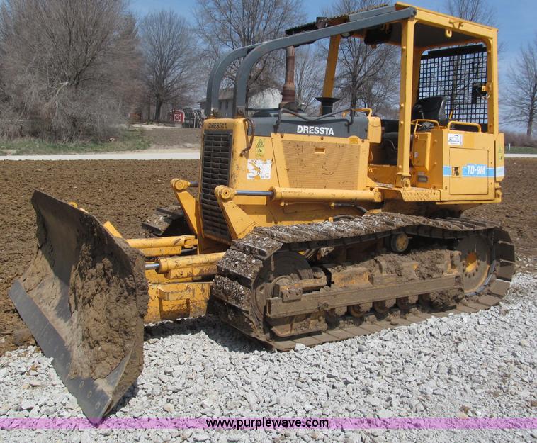 image for item E5969 Dressta TD-9M dozer