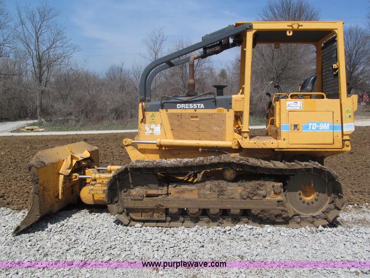 image for item E5969 Dressta TD-9M dozer