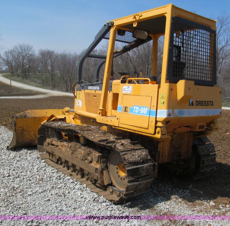 image for item E5969 Dressta TD-9M dozer