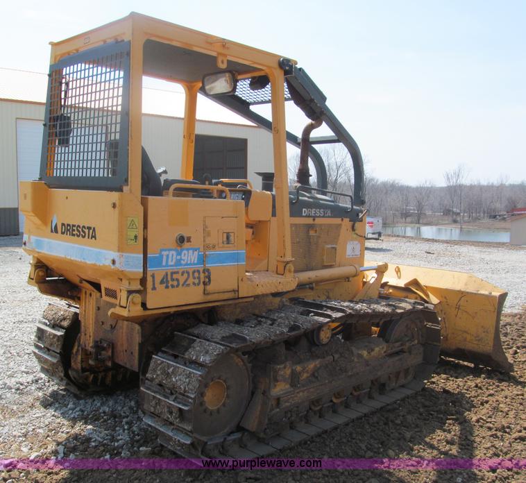 image for item E5969 Dressta TD-9M dozer