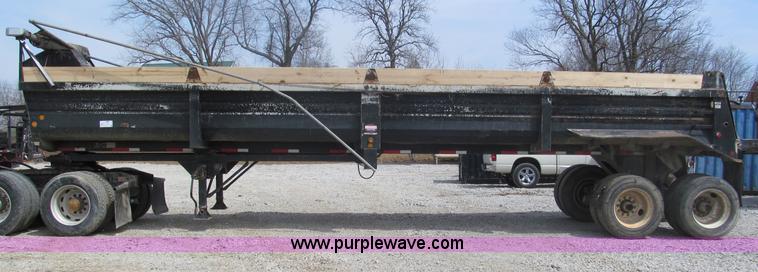 image for item E5970 2000 Lufkin 38' end dump trailer
