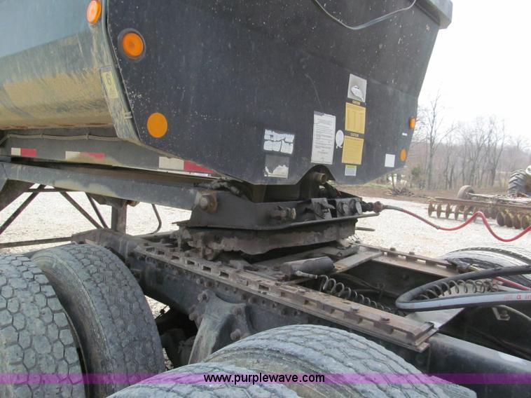 image for item E5970 2000 Lufkin 38' end dump trailer