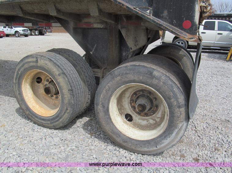 image for item E5970 2000 Lufkin 38' end dump trailer