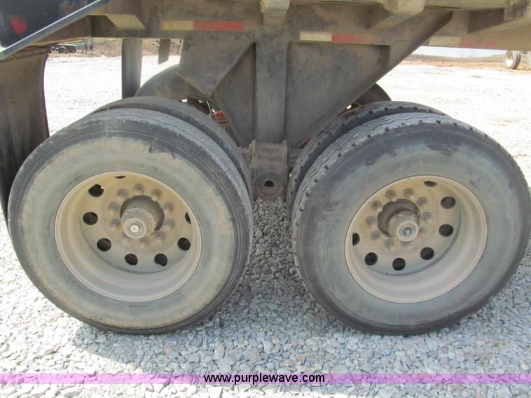 image for item E5971 2000 Lufkin 38' end dump trailer