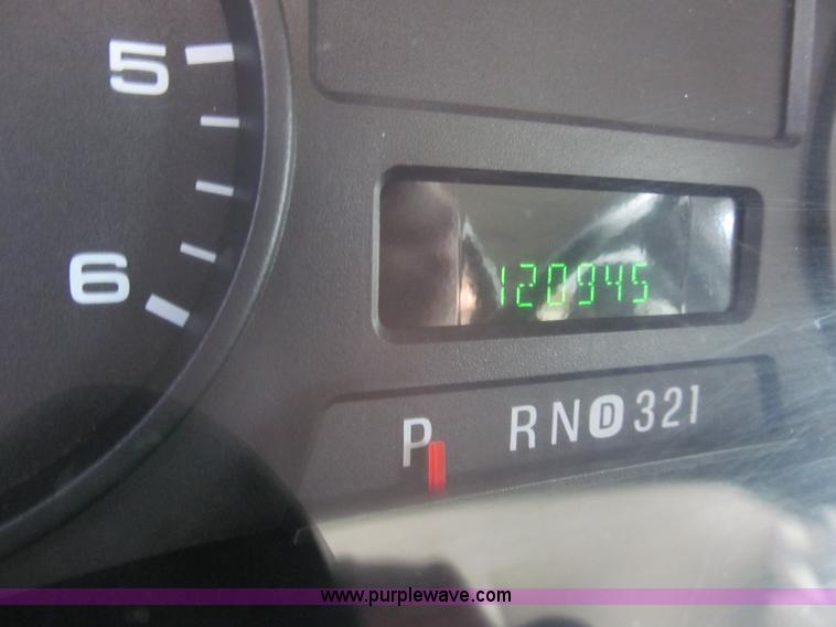 image for item E5972 2006 Ford F250 Super Duty XLT Crew Cab pickup truck