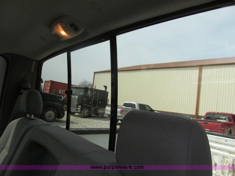 image for item E5972 2006 Ford F250 Super Duty XLT Crew Cab pickup truck