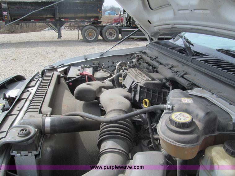 image for item E5972 2006 Ford F250 Super Duty XLT Crew Cab pickup truck