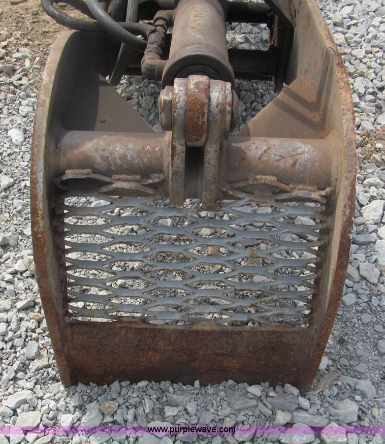 image for item E5978 Prentice P-33 grapple bucket