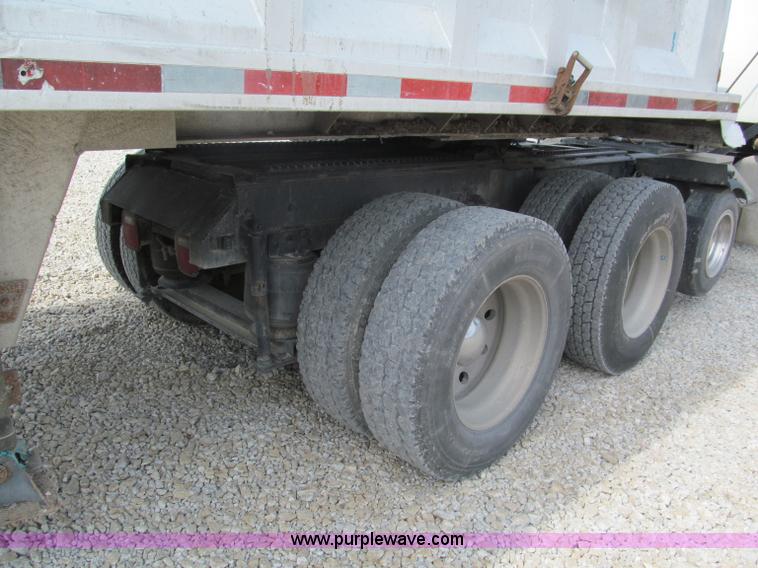 image for item E5979 1997 Mack CH613 semi truck